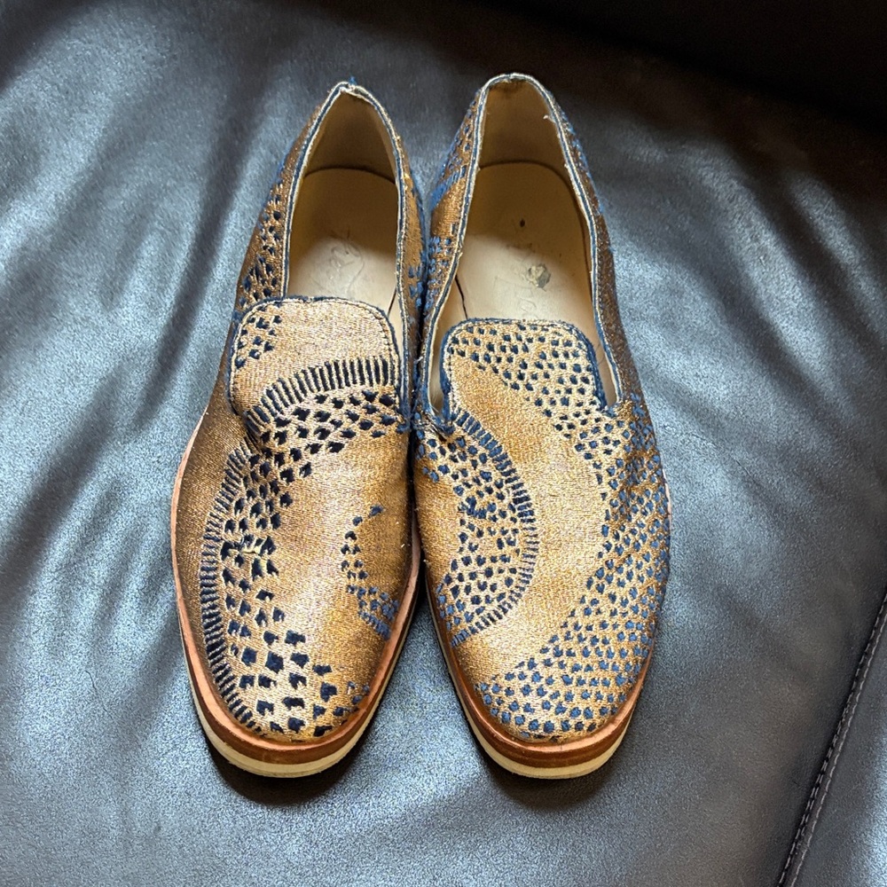 Free People Tan and Navy Embroidered Slip-On Loafers